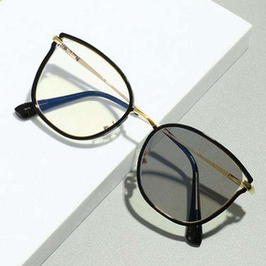 Men's Retro Anti-Blue Light Photochromic Glasses with Double Bridge Metal Frame, Suitable for Prescription Lenses