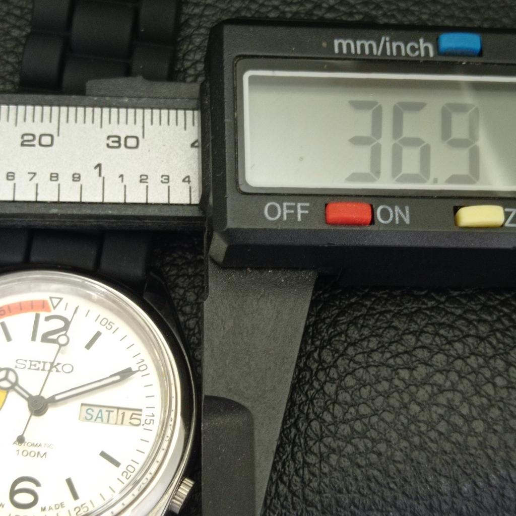 SEIKO VINTAGE AUTOMATIC 7009A JAPAN MENS FERRARI DIAL WATCH a700529-5