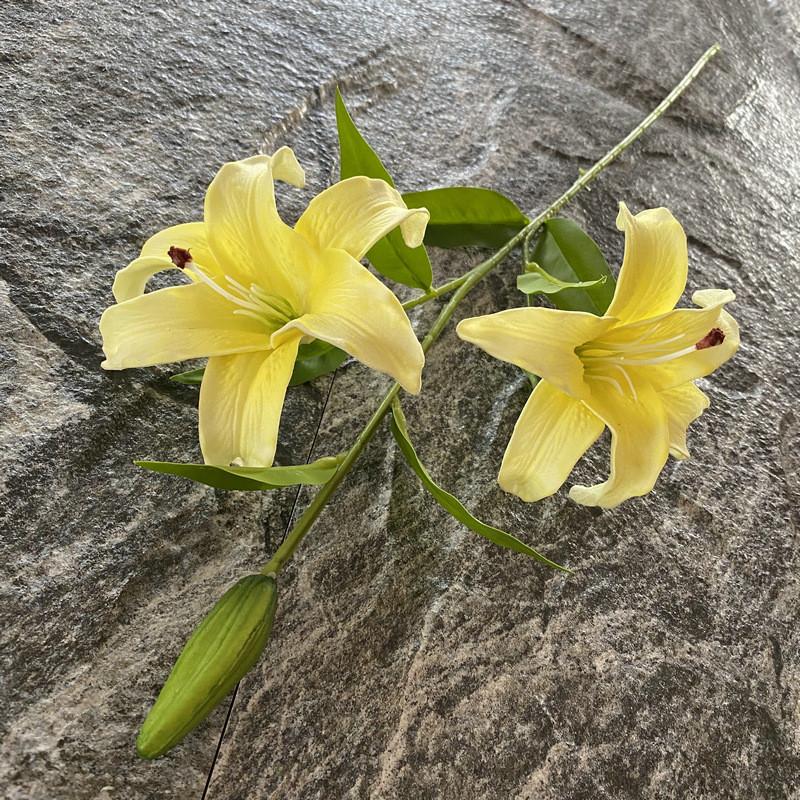Long Pu Threehead Lily Artificial Flower Decor For Home And Photography Displays