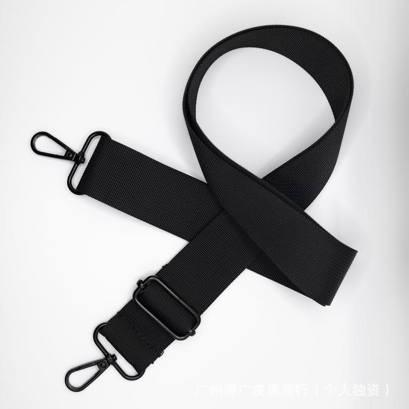Velkokapacitní magnetická sportovní crossbody taška s držákem na láhev na vodu pro muže