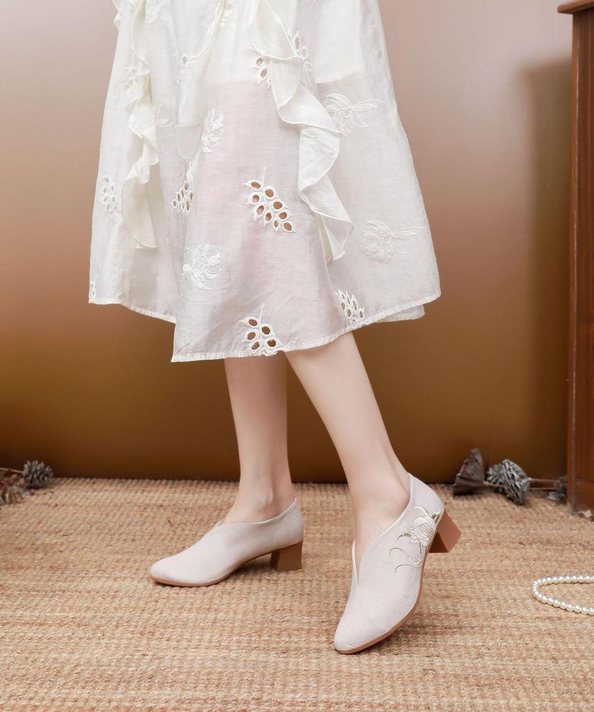 Lvtixin Women's Retro Embroidered Chunky Heel Shoes for Hanfu