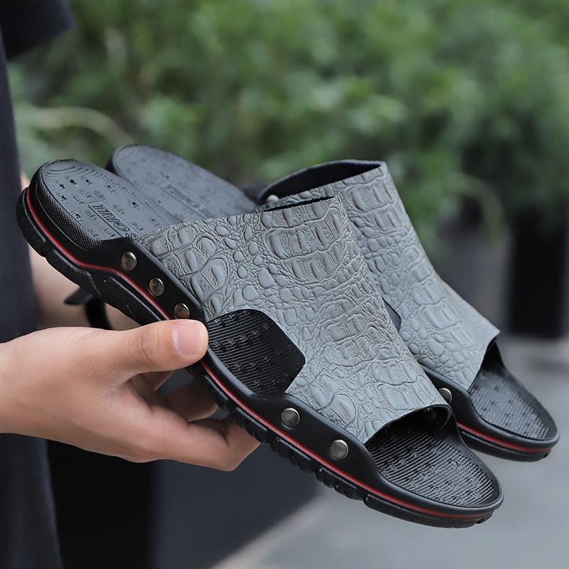Zapatillas planas de verano para hombre, sandalias deslizantes extra anchas, sandalias de cuero suaves informales con punta abierta para la playa al aire libre