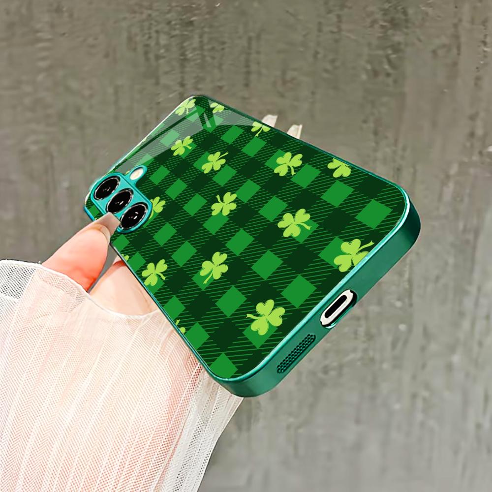 Burdock four-leaf clover Glass PhoneCase for Samsung Galaxy S26 S25 S24 S23 S22 S21 FE Ultra Plus Built-in glass green Exquisite
