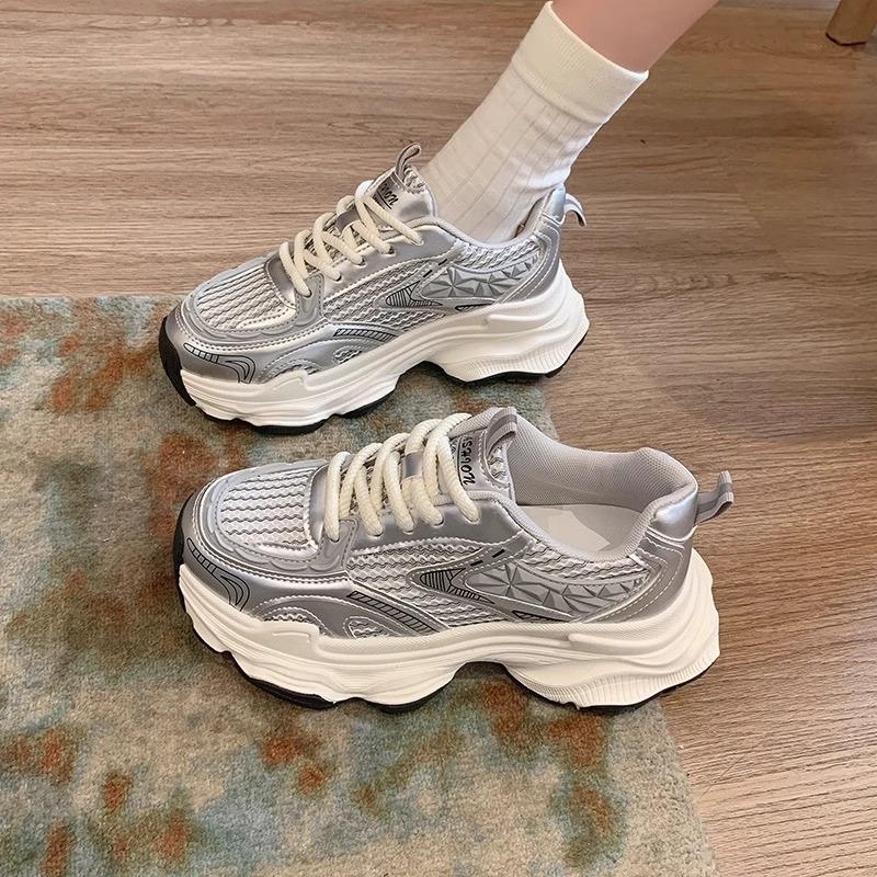 Popular muffin thick-soled velvet dad shoes women's autumn and winter small people increase in height 2025 new breathable casual sports shoes