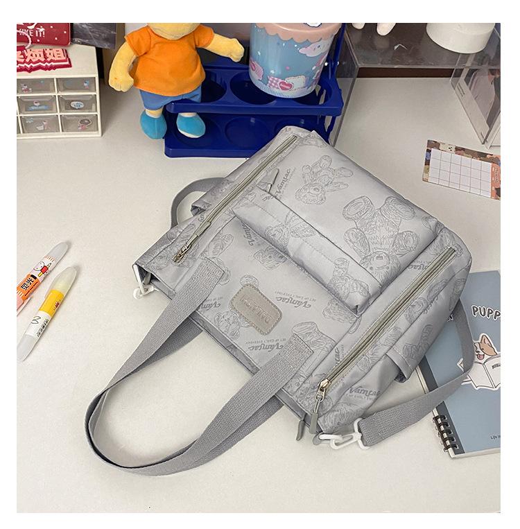 2025 new large-capacity commuter shoulder bag bear retro tote bag student class tutoring bag messenger bag bag