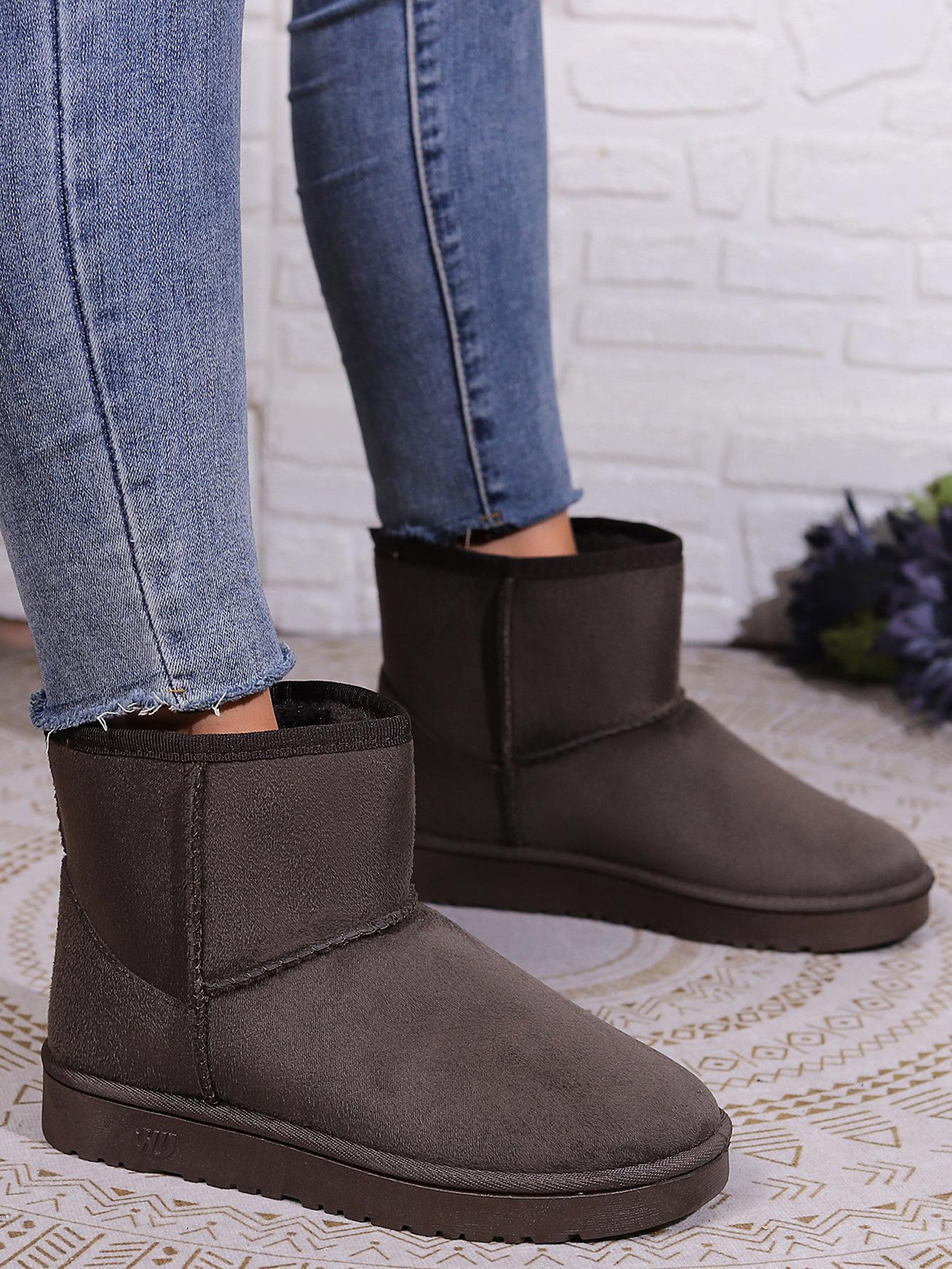 

2025 classic snow boots winter velvet flat drive DNU large cotton thermal shoes short women s boots 2025 37 темно-коричневого