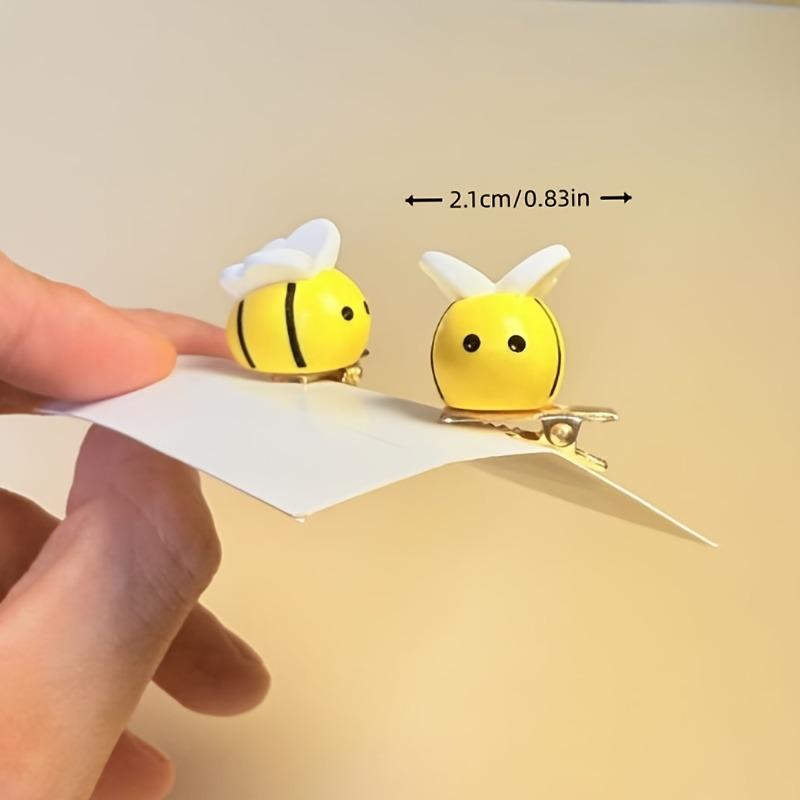 2PCS cute cartoon bee hairpin, resin material is suitable for a variety of hairstyles and occasions
