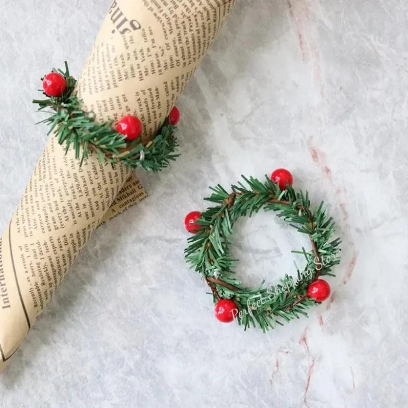 1/4/6 Stück Handgemachtes Kreatives Gewebtes Serviettenring-Set - Grenzüberschreitende Weihnachtskollektion mit Roter Beere Tannennadel Kranz Design