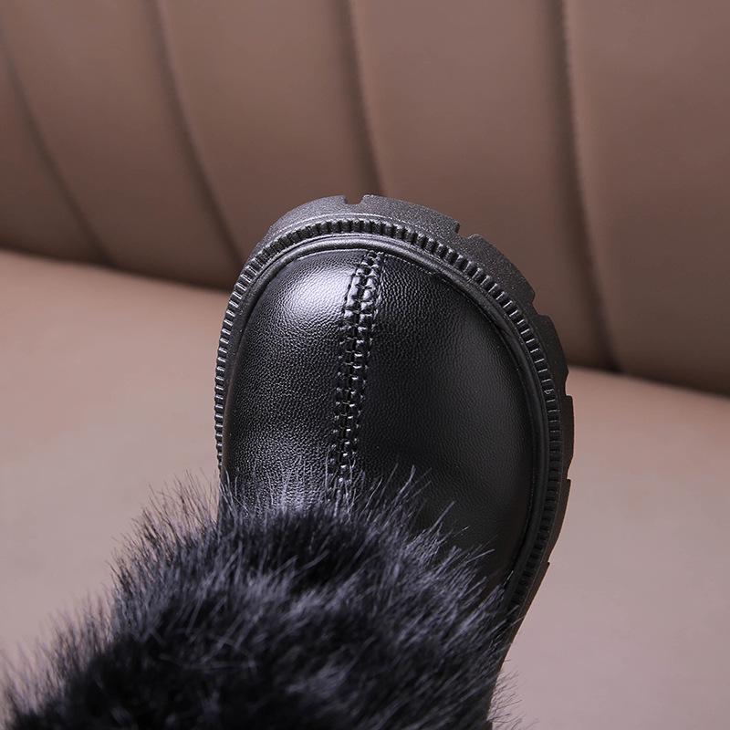 Módní dívčí kožené kozačky do půl lýtka na podzim/zimu 2025 s kožešinovou lemovkou a měkkou podrážkou