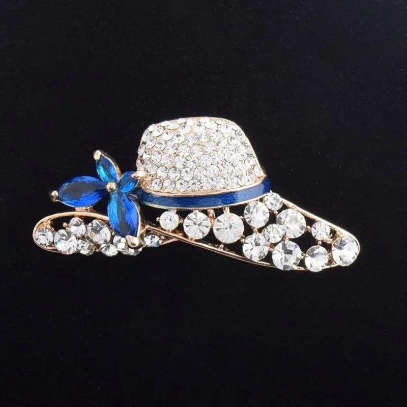 Novelty Crystal Hat Brooches for Women Casual Party Dresses Hollow Blue Butterfly Hat Style Brooch Broch for Women Men Kids