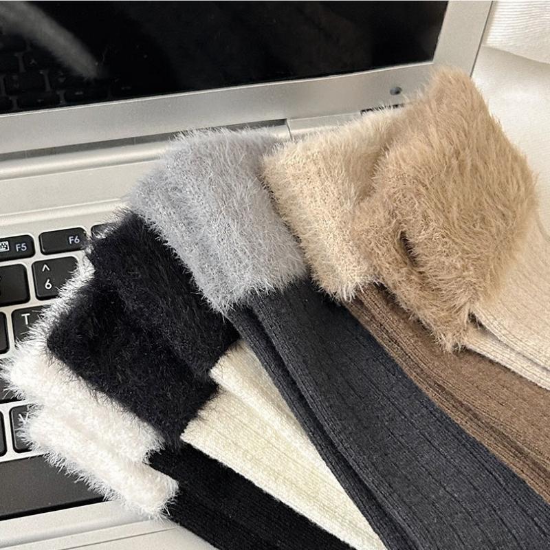 3 Pairs Women's Mid-calf Socks for Autumn and Winter Warmth