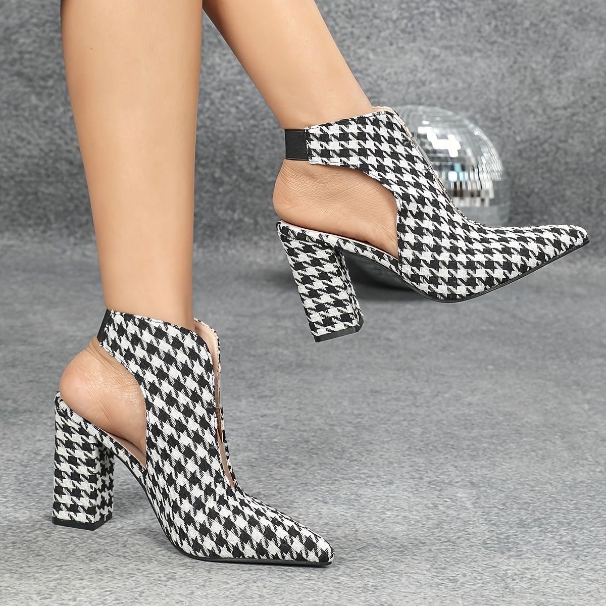 

2025 Autumn Style British Style Thick Heel Pointed High-heeled Cool Boots for Women, Featuring A Checkered Short Boot 35