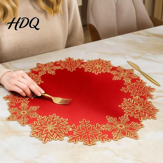 Winter Holiday Party Tableware Christmas Embroidered Placemat Red And Gold Snowflake Table Gift for Family Mat Heat Resistant Polyester Decorative