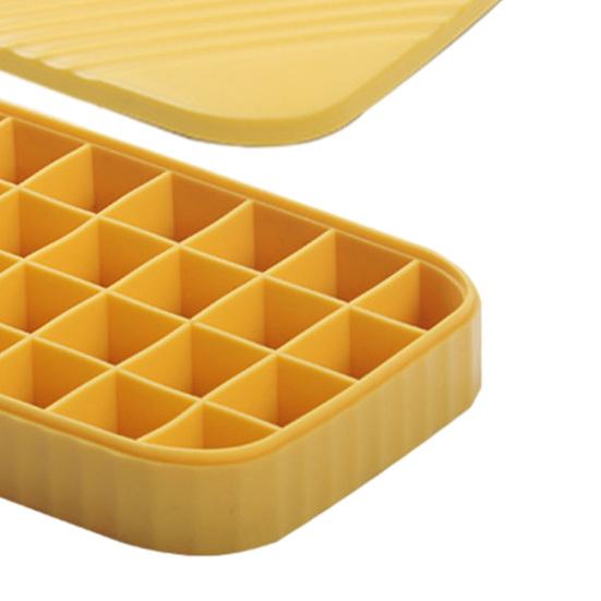 Silicone Ice Cube Tray with Storage Box And Ice Shovel 32 Grids Ice Mold for Freezer Leak-Proof Stackable Ice Maker for Home Party