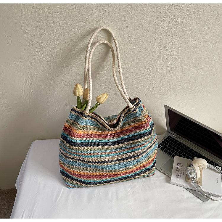 

Корейская мода новая мягкая прочная ручная большая вместимость старшая текстура мягкая прочная сумка через плечо кроссбоди в стиле колор-блок для通勤 разноцветный