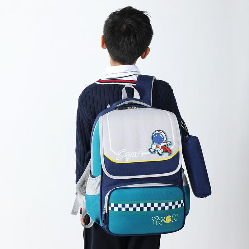 Stylish And Spacious New Model Elementary School Backpack For Kids With Pencil Case