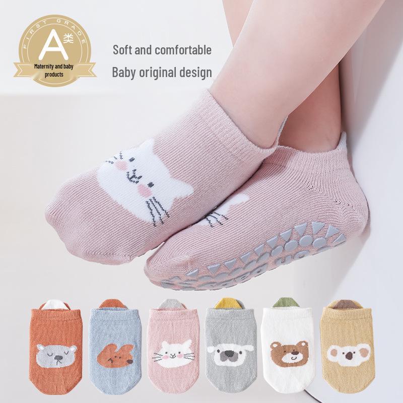 Baby Cartoon Animal Non-Slip Floor Socks with Big Heel Dot Glue for Newborns and Children