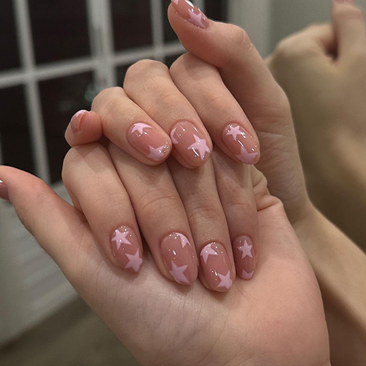 Simple pink star nail art piece, short round nail piece, hot-selling wearing nail fake nail piece.