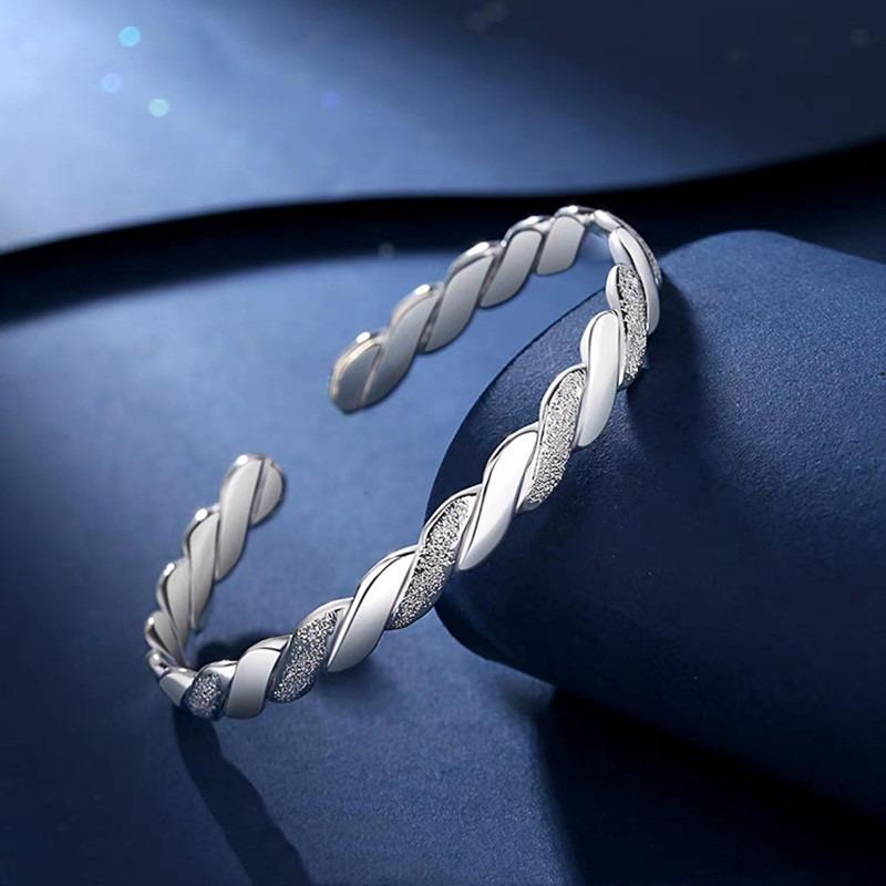 Fashion Light Luxury Twisted Open Bangle Bracelet For Women