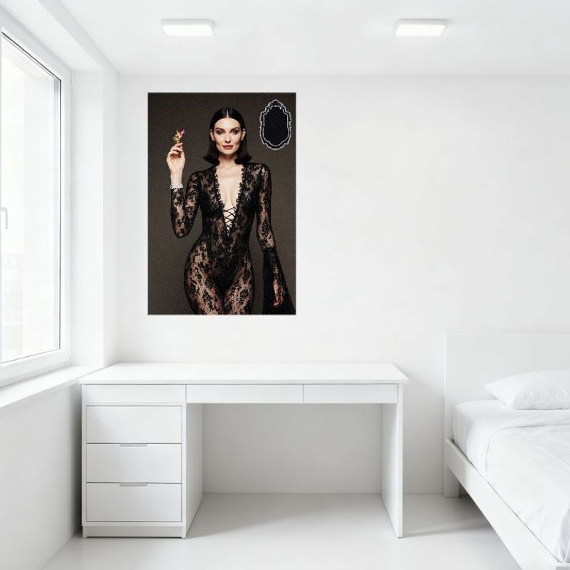 Sexy žena s tmavým bobem Černý krajkový body Květinový vzor Plechová cedule Vintage kovový plakát pro Bar Pub Domácí kavárnu Dekorace stěny