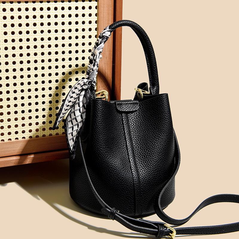 Bucket Bag, Simple Handbag, High-end Feel Bag, Women's Commuting Large Capacity Shoulder Crossbody Bag