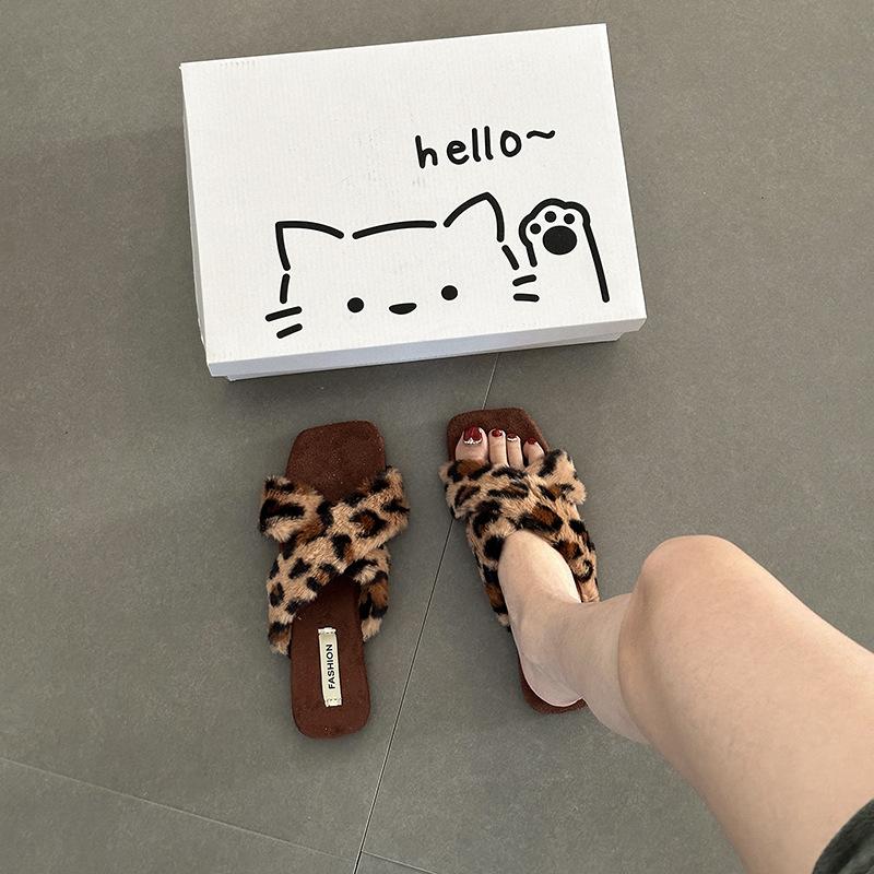 Fashion Cross-strapped Fluffy Slippers Women's Outer Wear Home Autumn and Winter French Niche Casual Temperament Simple Cotton Slippers