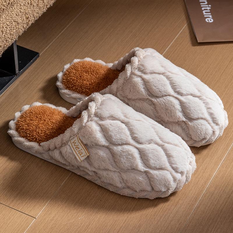 Cotton Non-Slip Slippers for Women and Men: Indoor, Warm, Furry, Suitable for Spring, Autumn, and Winter.