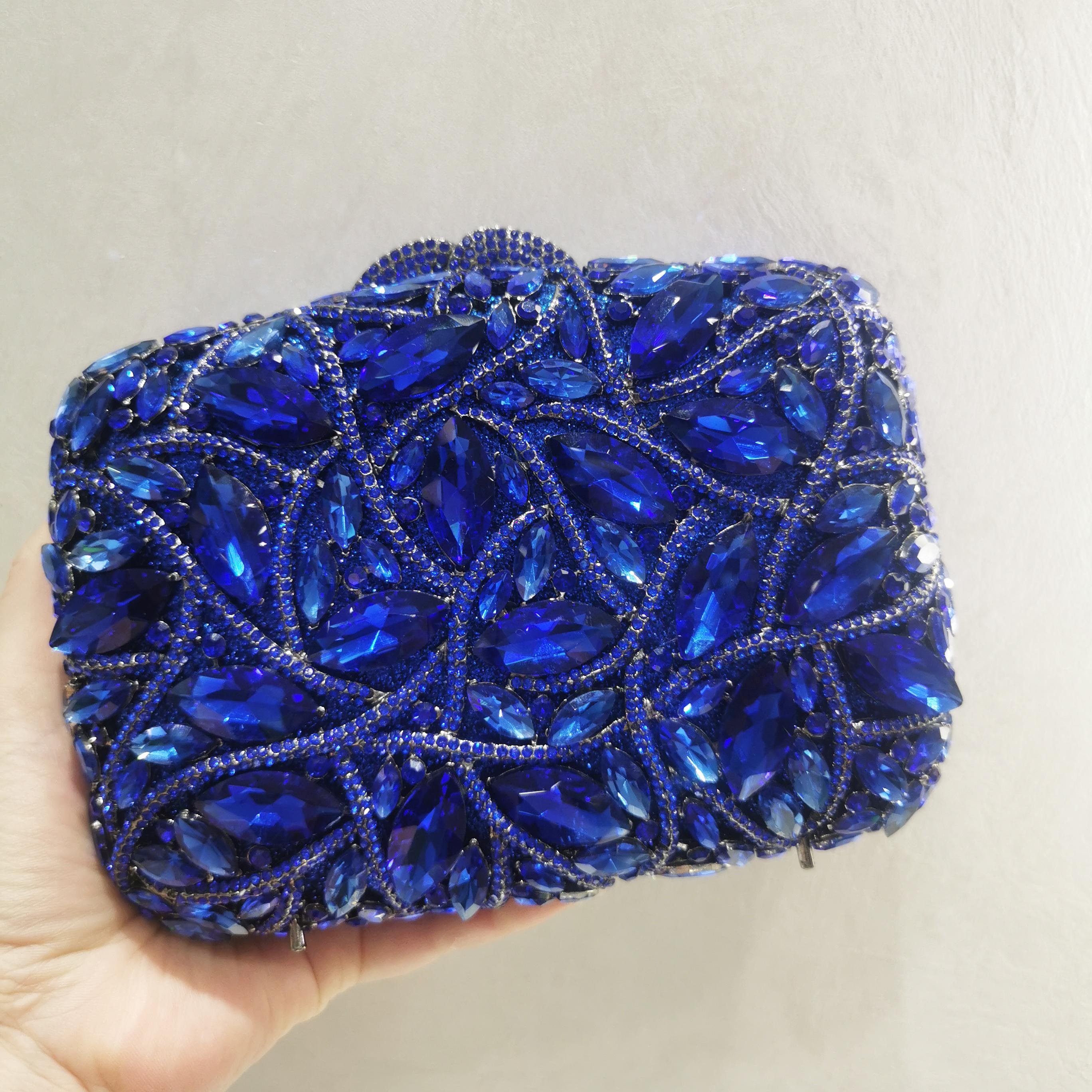 

WHTUOHENG Luxury Crystal Evening Bag Red/White Big Stone Bridal Purse Designer Bags Diamond Clutch For Women Wedding Handbags 19cmX12cmX6cm