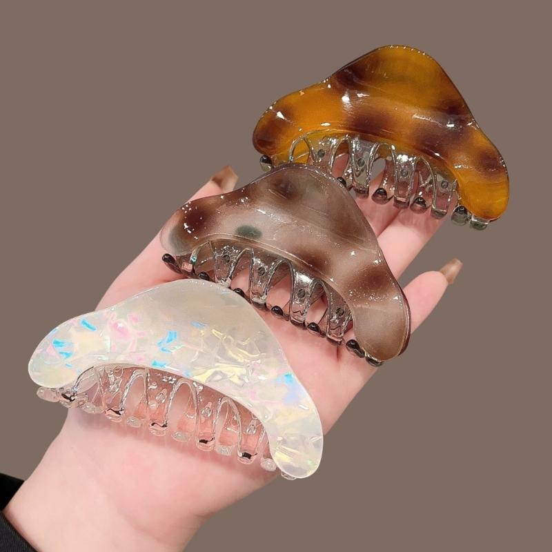 Elegant Amber Triangular Hair Claw Clip with Shimmering Color Elegant Hair Styling Accessories For Women Updos Buns