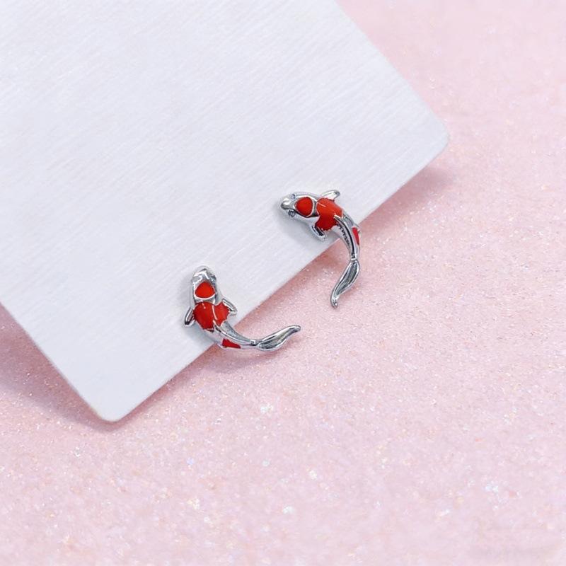 Pendientes de Plata de Ley 925 con Forma de Pez Koi para Mujer Diseño de Nicho Joyería de Cartílago para la Oreja de Gama Alta Modernos y Delicados