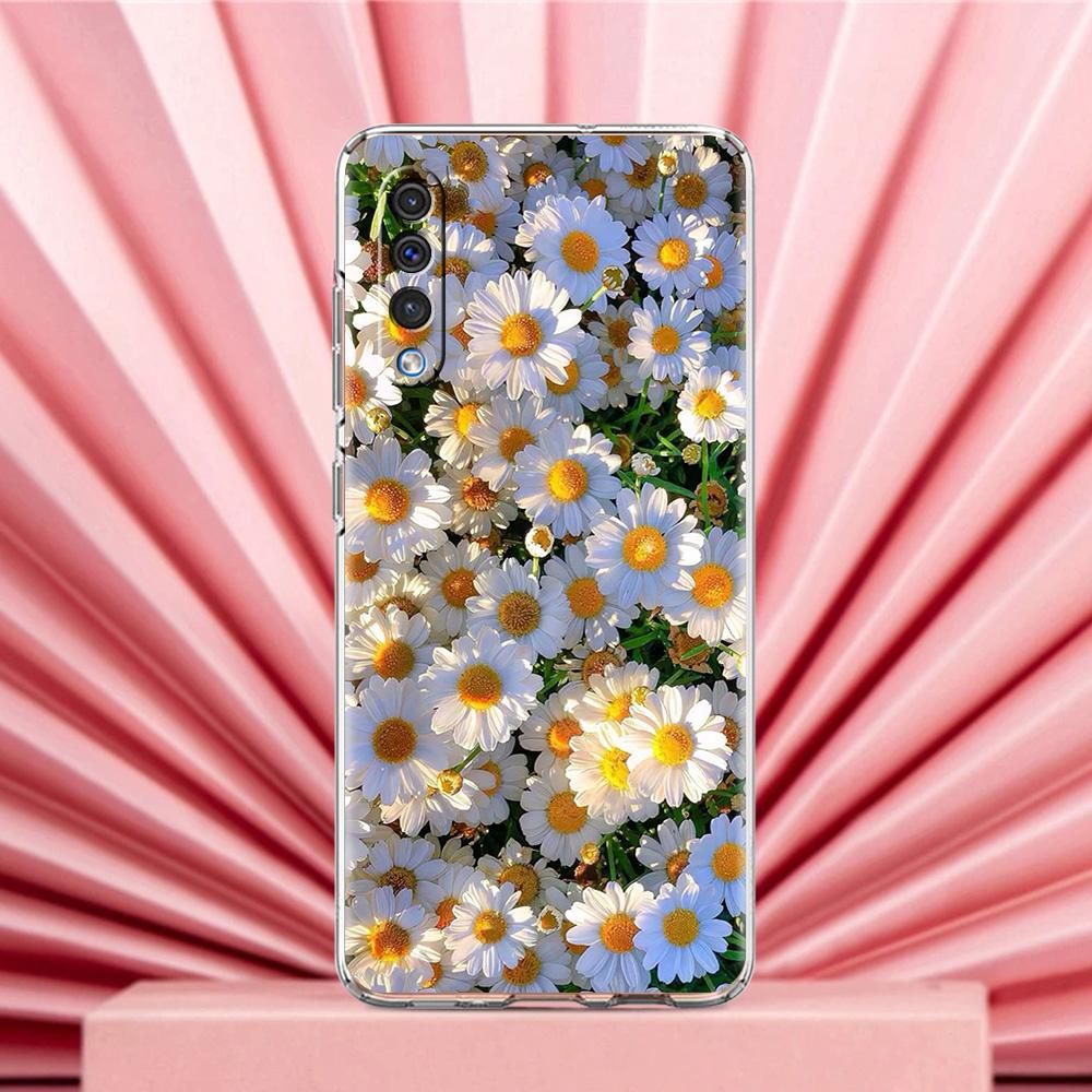 Phone Case For Samsung A56 A36 A26 A24 A16 A14 A12 A32 A50 A70 A22 A40 A34 A54 A42 A52 5G A04s A06 Cover Soft Pale Little Flower
