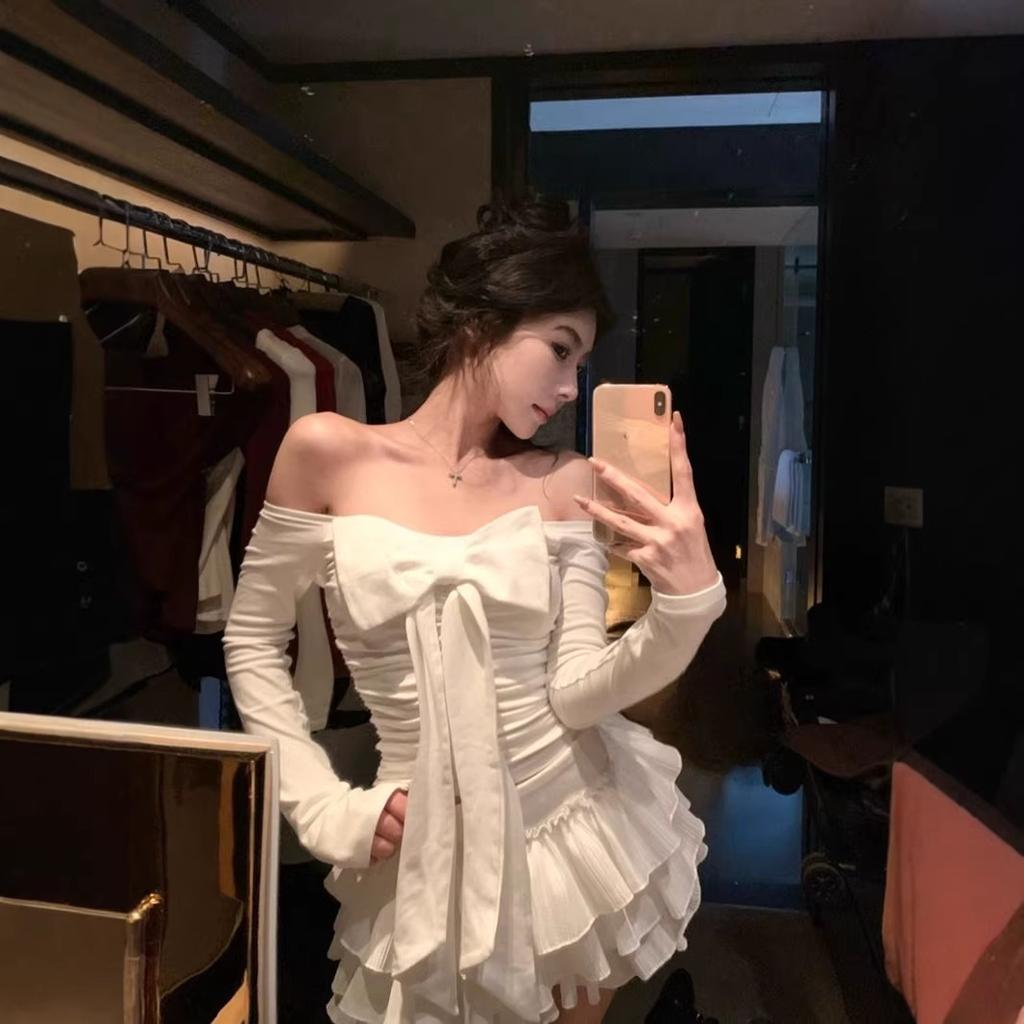 Xiaoxiangfeng Bow Long-sleeved T-shirt Women's Autumn and Winter Pure Desire One-word Shoulder Fishbone Top High-end Bottoming Shirt Inner
