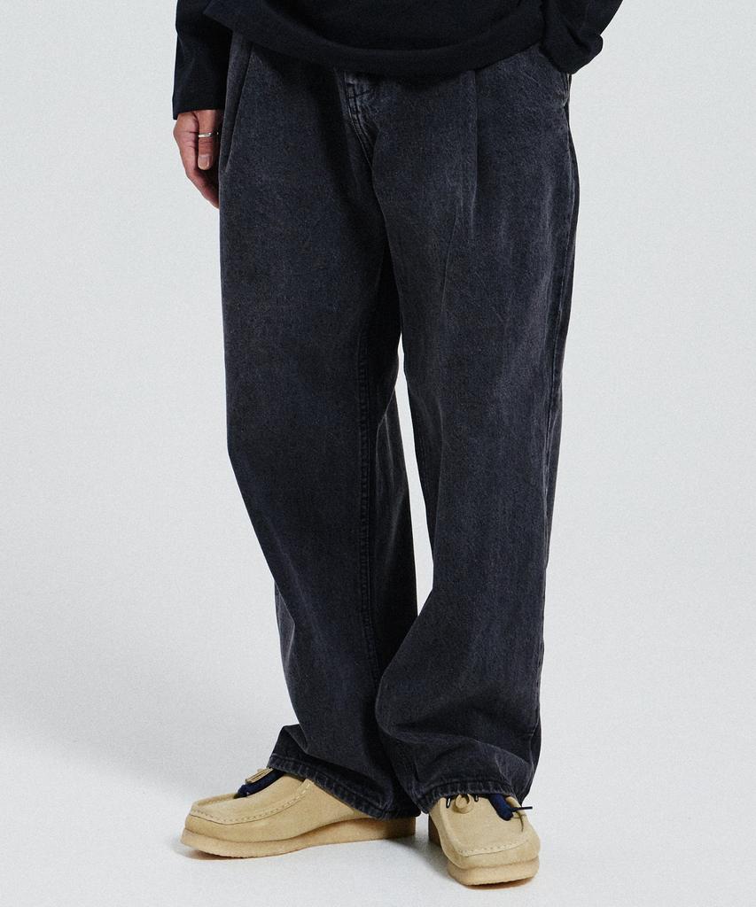 DE GRAND MATIN Wide One Tuck Denim Pants_Black