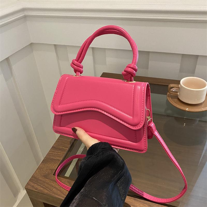 Spring 2025 new fashionable and simple popular simple shoulder portable oblique span women's bag foreign style solid color small square bag