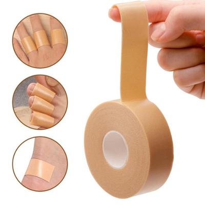 Elastingas vandeniui atsparios putplasčio juostos nusidėvėjimui atsparus tvarsčio lipdukas