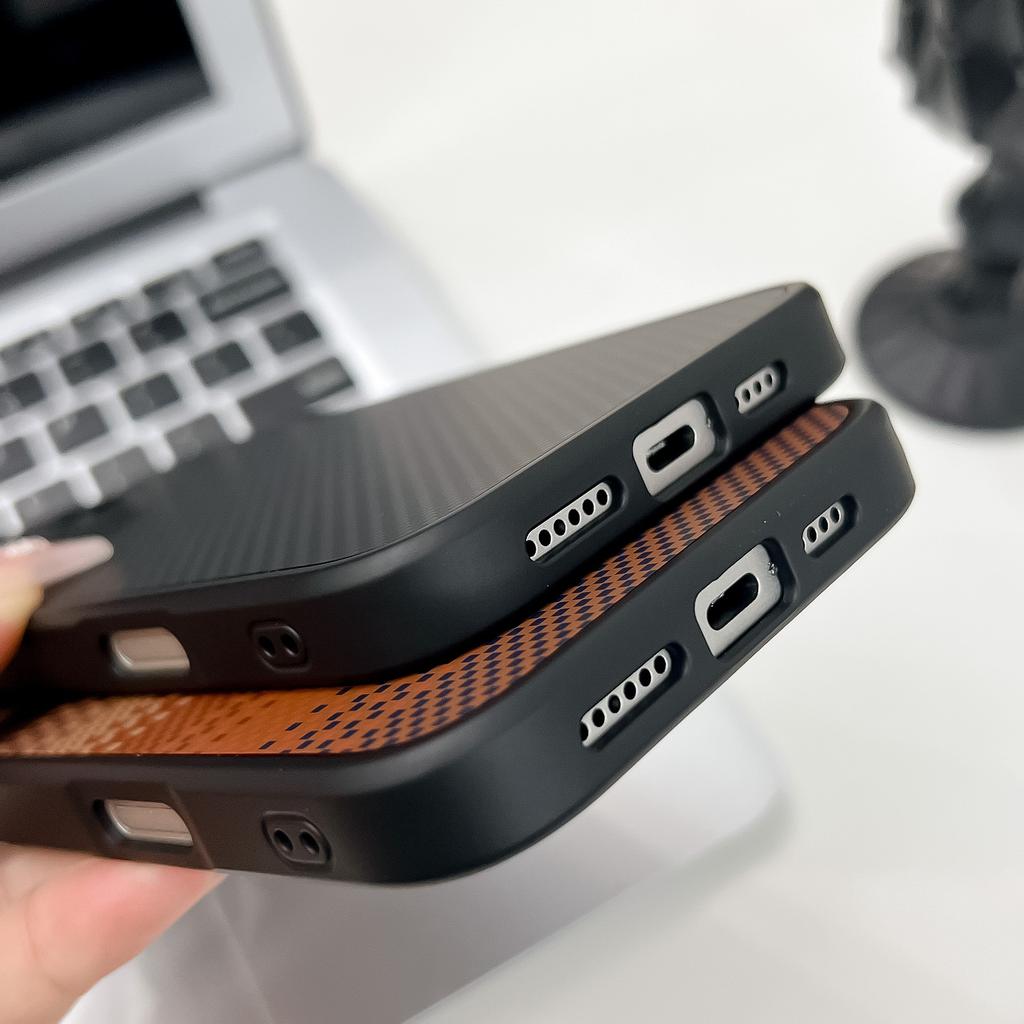 Strong Magnetic Phone Case Accessories for IPhone 16 Phone Case Wireless Charging for Apple 15 Promax Protective Case