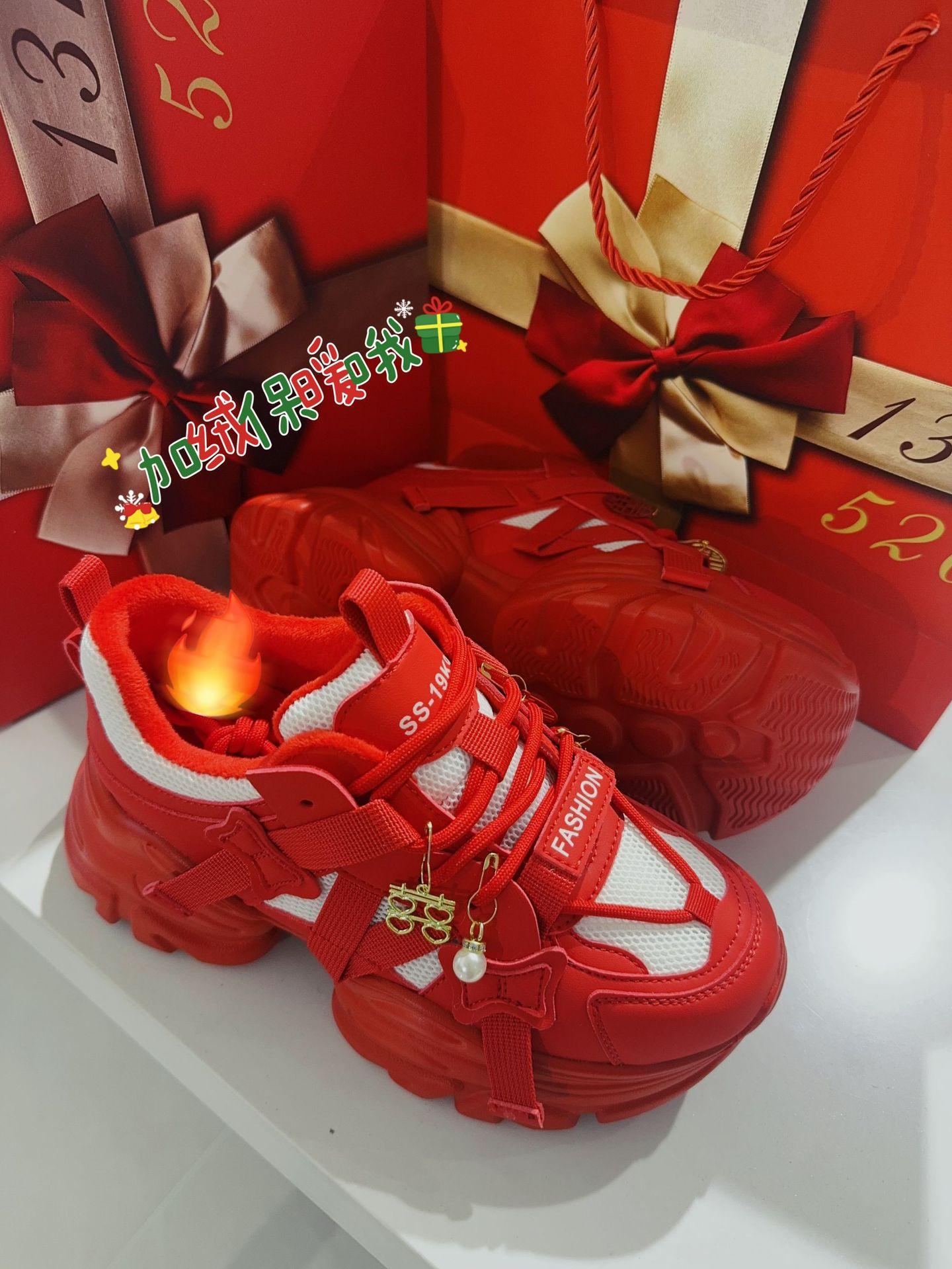 

Кожаные кроссовки-папы женская обувь 2025 новая маленькая универсальная платформа красные спортивные и для отдыха новогодние туфли на высоком каблуке 40