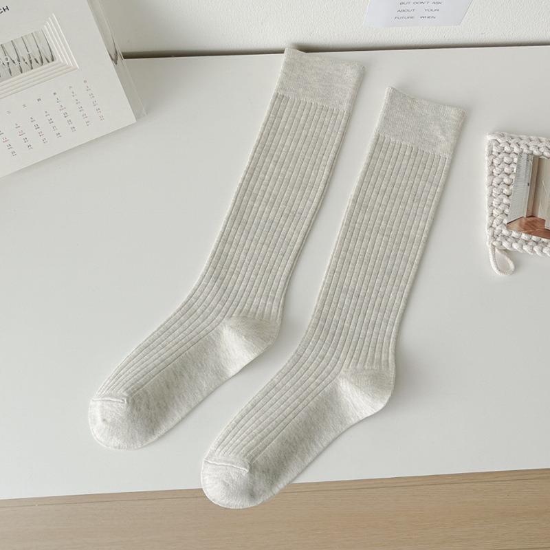5 Pairs of Women Simple Pure Color Casual Take A Calf Socks