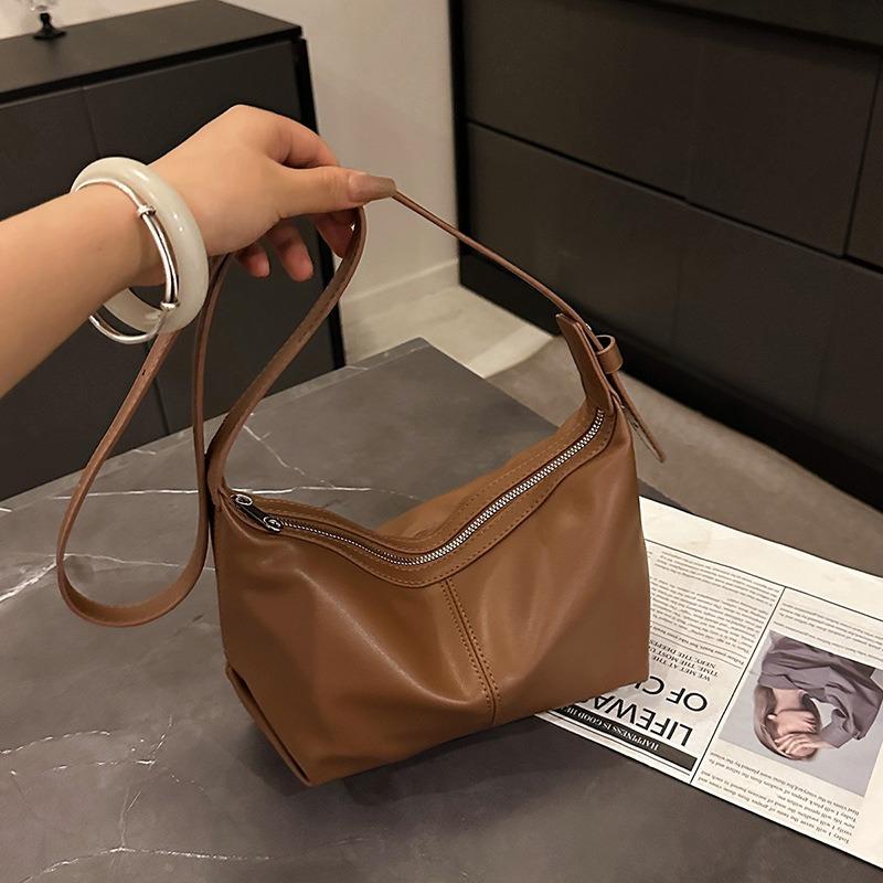 Niche Design Bag Women's New Casual Large-capacity Shoulder Messenger Bag Versatile Simple Dumpling Bag
