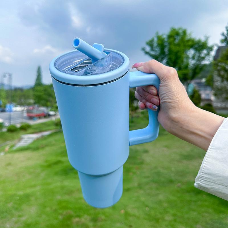40oz Large Capacity Double Layer Foldable Ice Buster Cup with Straw for Outdoor Use 900ml синий