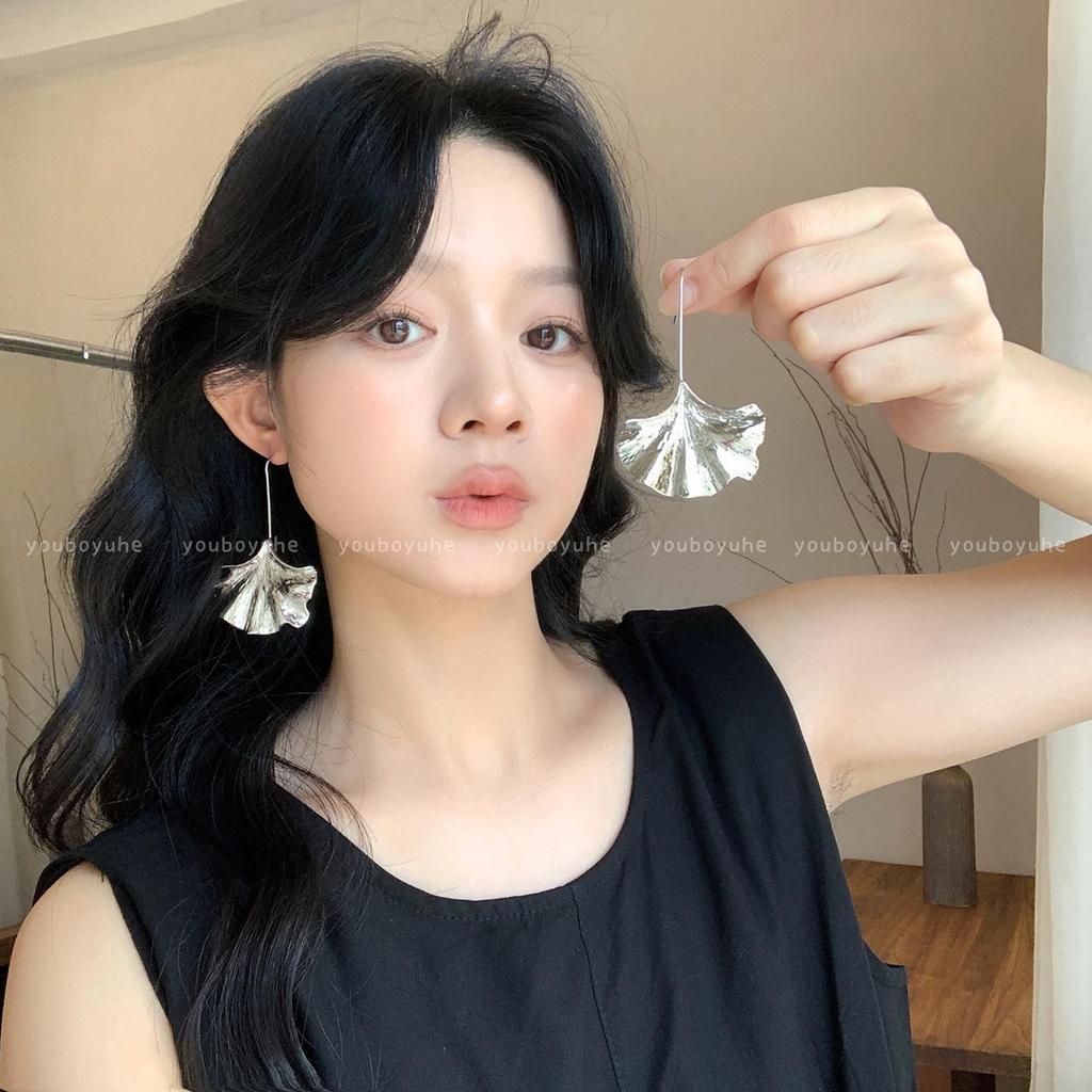 2025 Unique Design High-End European & American Ginkgo Leaf Dangle Earrings for Women