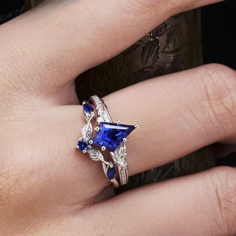 European & American Style Irregular Rhombus Blue Diamond Silver Ring for Women