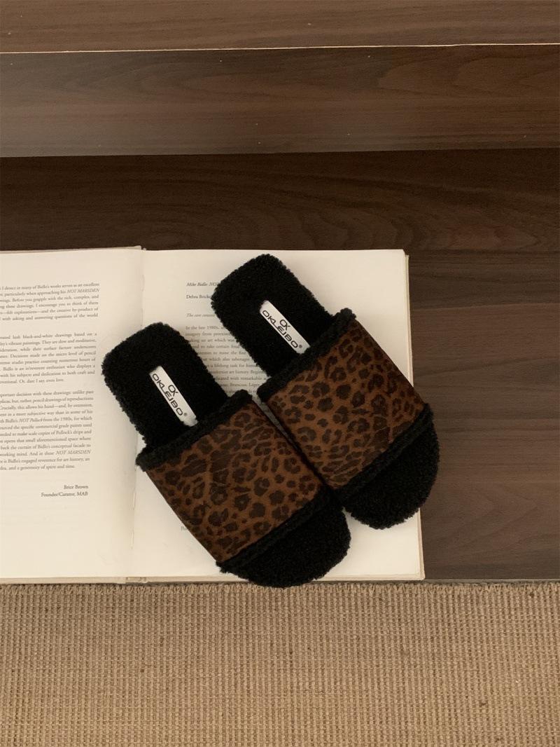 

Нишевые пушистые тапочки пушистые 2025 темперамент леопардовый принт ретро мода ленивая мягкая подошва удобные домашние шлепанцы 39 цветной печати леопарда