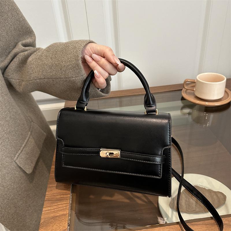 

Commuter oily skin popular Kelly bag women s high-end texture temperament light luxury exquisite fashion niche solid color messenger bag чорний