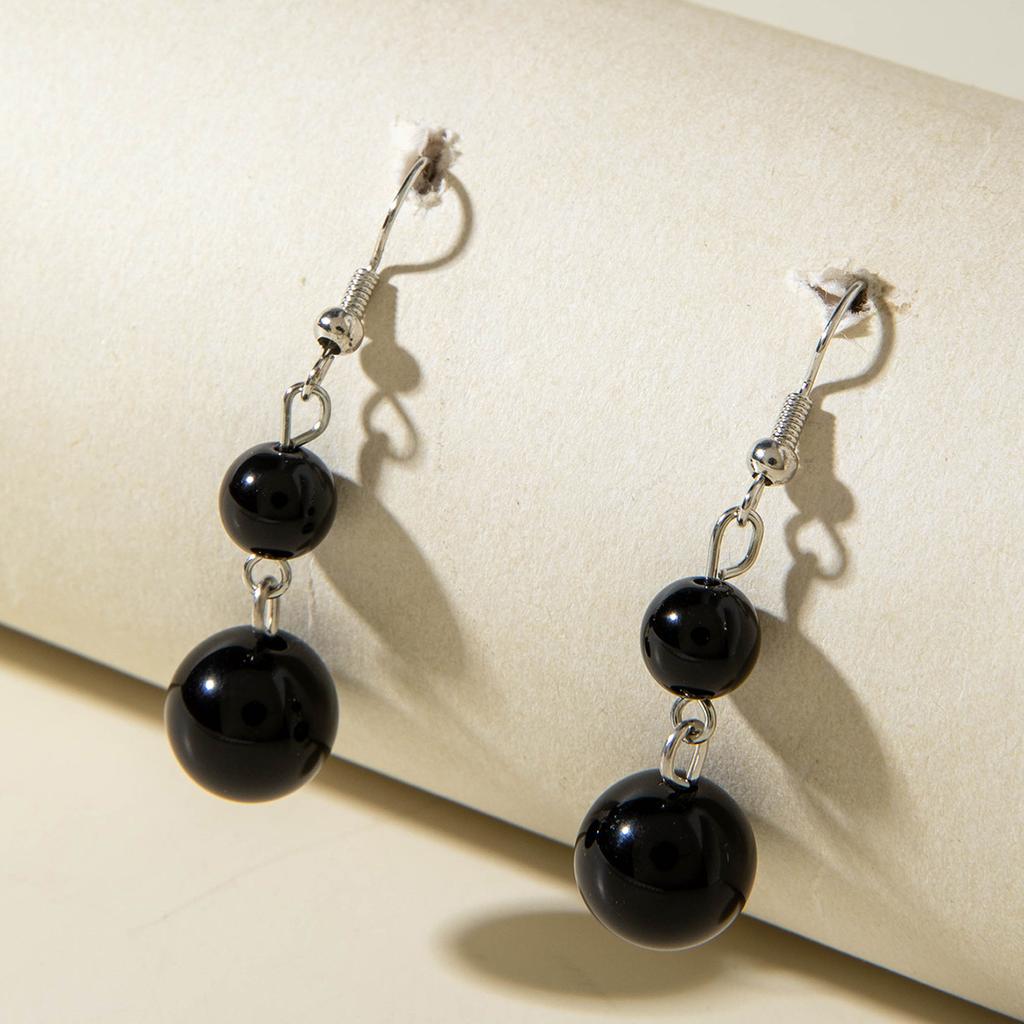 Temperament Versatile Black Acrylic Beaded Necklace Earrings Jewelry Set