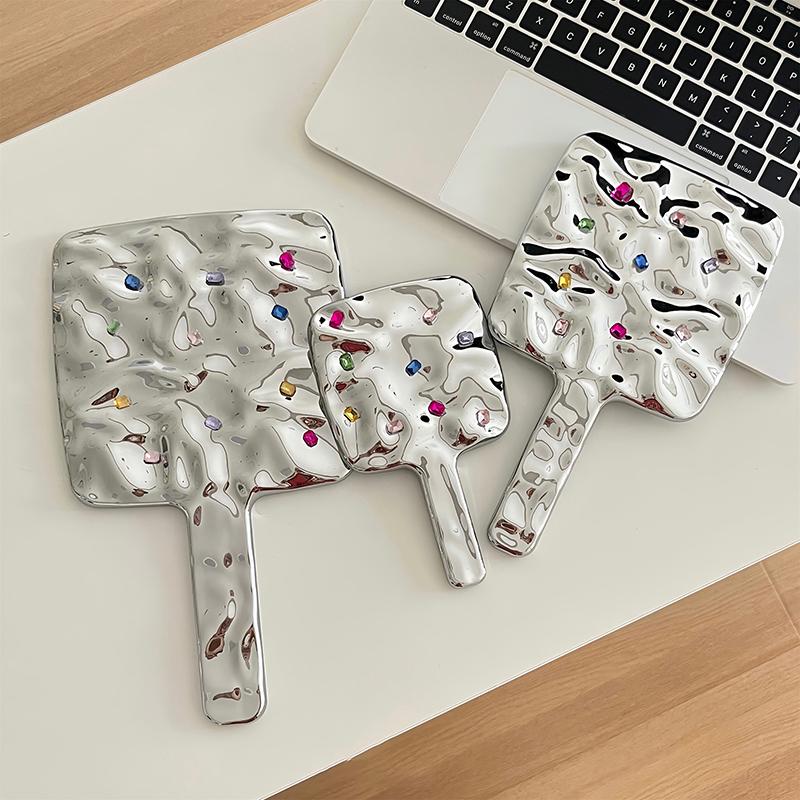 Flüssige Form Quadratischer Spiegel Mini Handheld Desktop Kosmetik Make-up Spiegel Reise Metallisch Tragbar Schönheitsspiegel für Handtasche