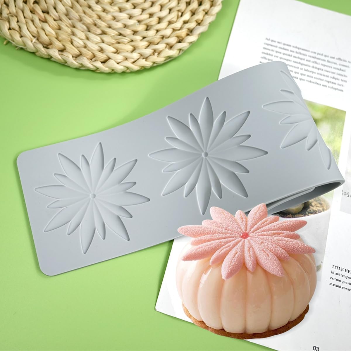 

mostsom Silicone Lace Mold for Cake Decorating, Edible Gumpaste Embossing Cylinder Lace Mat, Fondant Imprint for Cupcake, Candy, DIY Clay, Epoxy A_ Snowflower