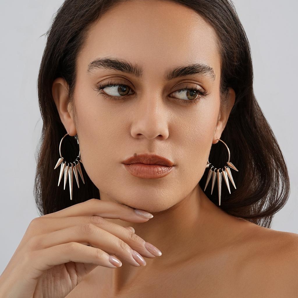 Beaded Black Fashionable Layered Chain Necklace With Geometric Alloy Pendant Women For