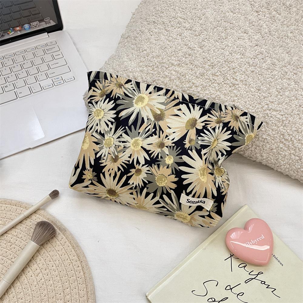 Corduroy Floral Makeup Pouch Women Inner Bag Portable Large Capacity Makeup Case Cosmetic Organizer Bags Travel Toiletry Bag