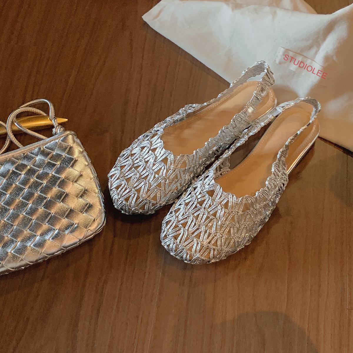 

Grape mother same style round head hollow woven mesh flat bottom Roman shoes sandals casual versatile bag head empty sandals 35 серебряный